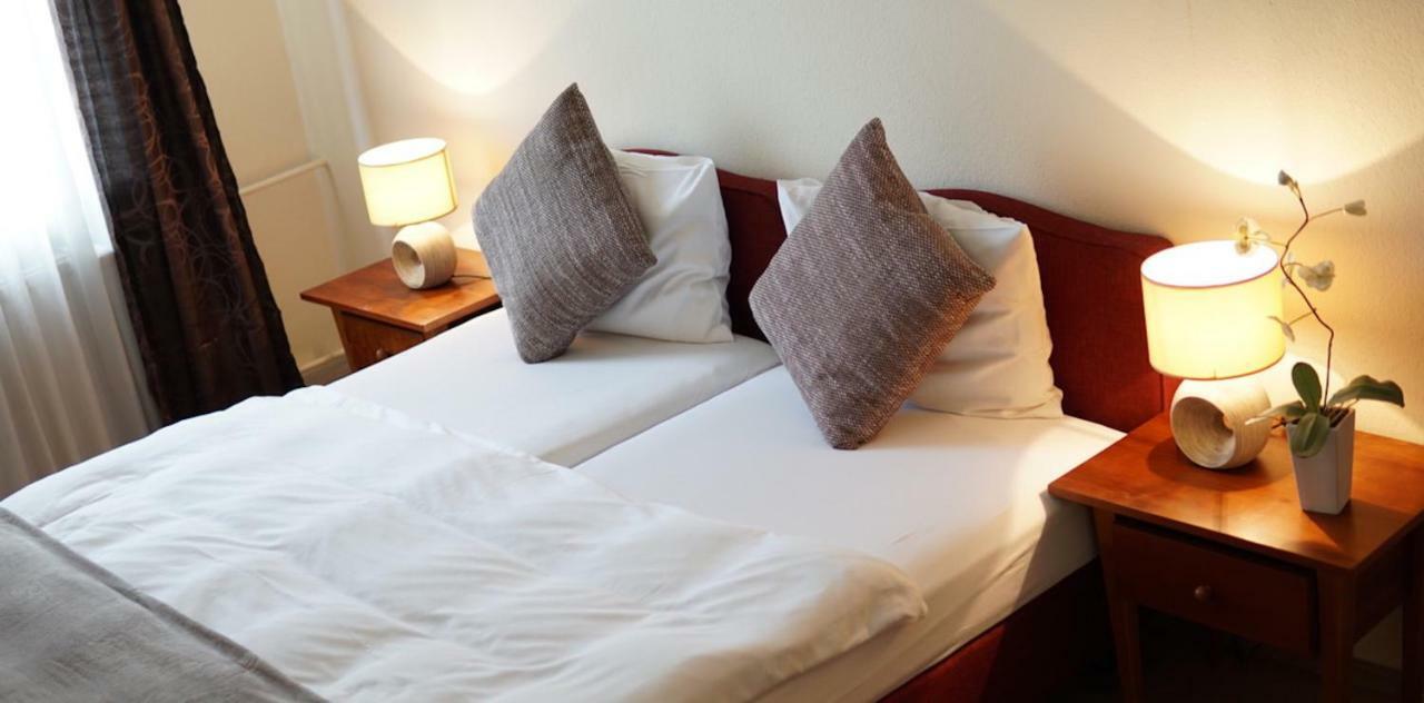 Hotel-Events Adlerpalast Rüsselsheim Eksteriør billede