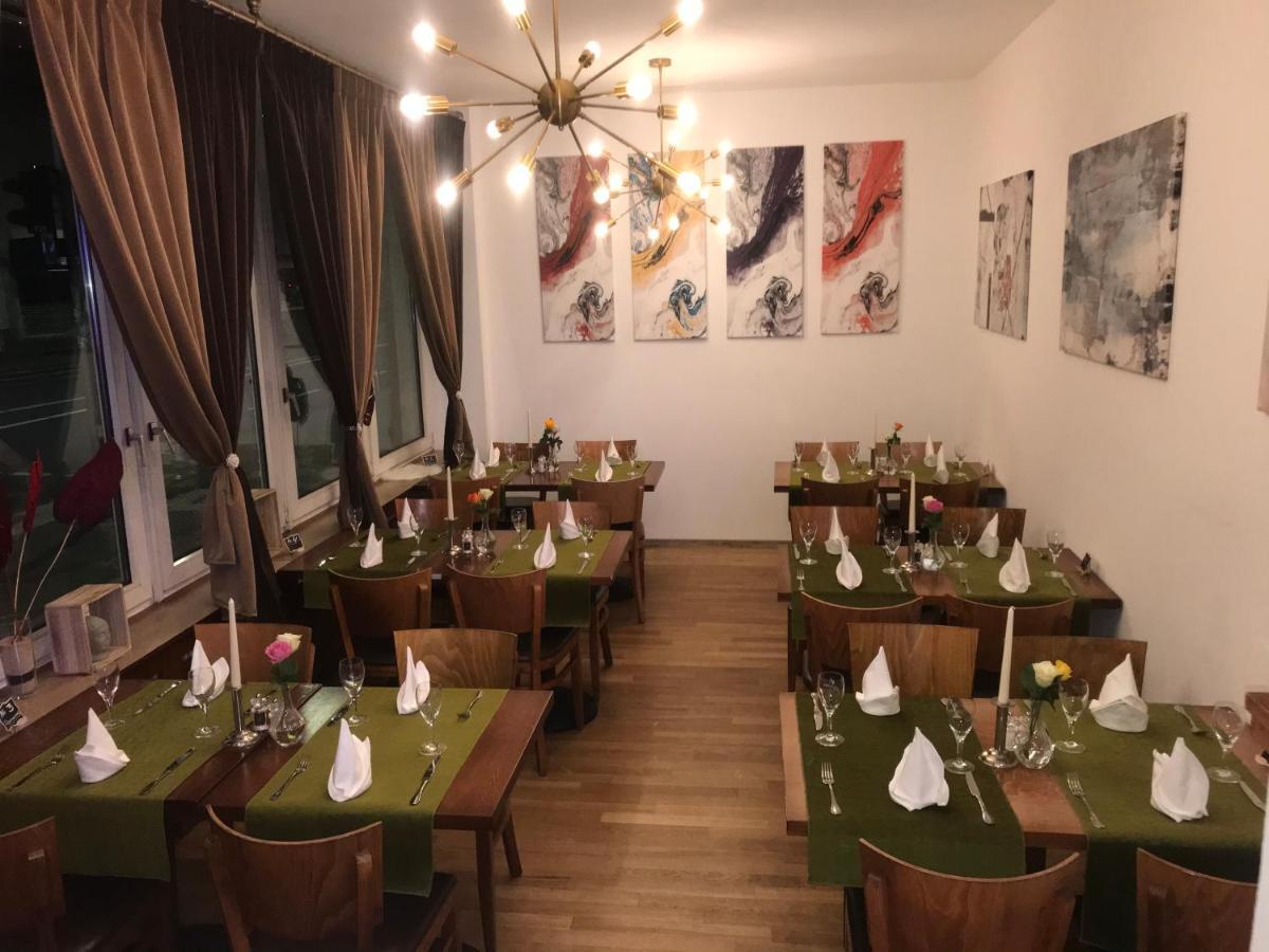 Hotel-Events Adlerpalast Rüsselsheim Eksteriør billede